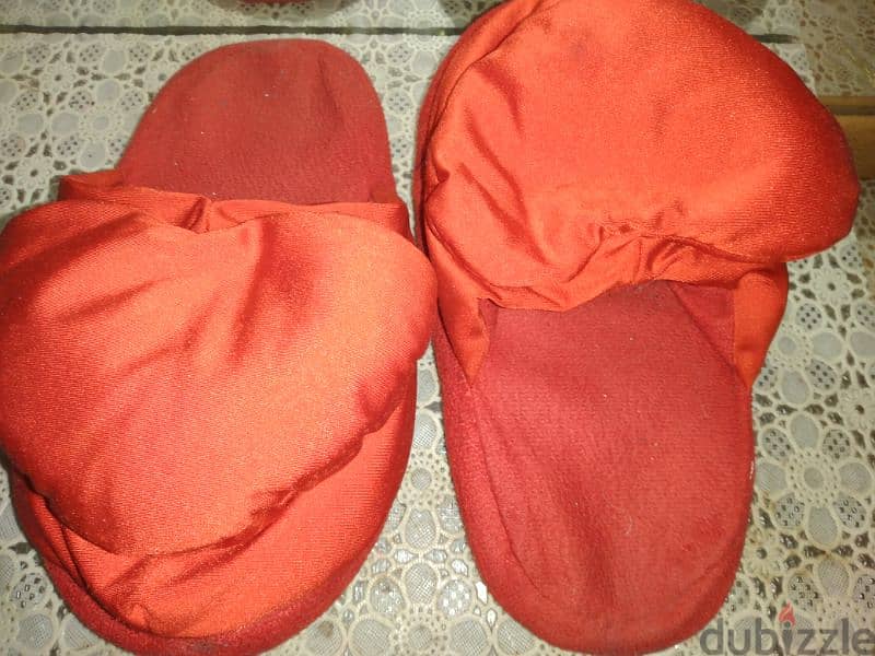 women slippers red heart 36 to 41  1=7$ or 3=15$ 4