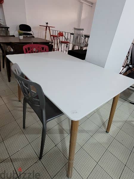 Table 120x100 cm 1