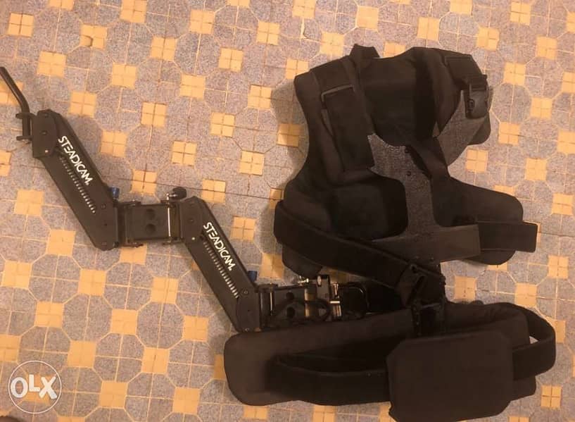 Steadicam Vest and Arm 0