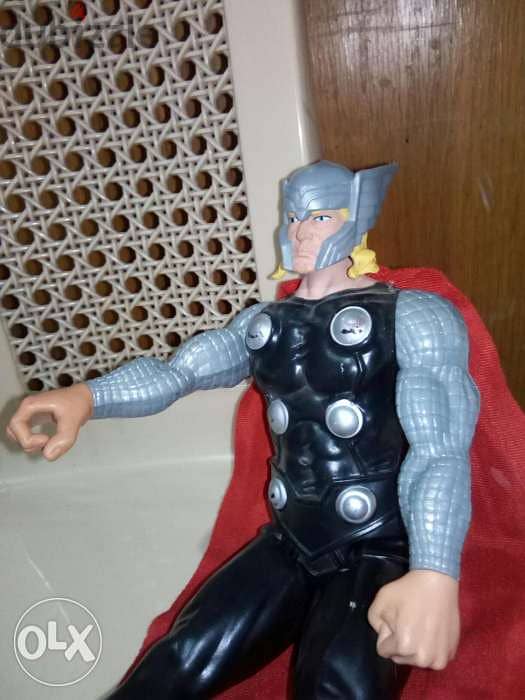 THOR MARVEL LEGEND ACTION Figure Hasbro like new Warrior Man doll=13$ 3