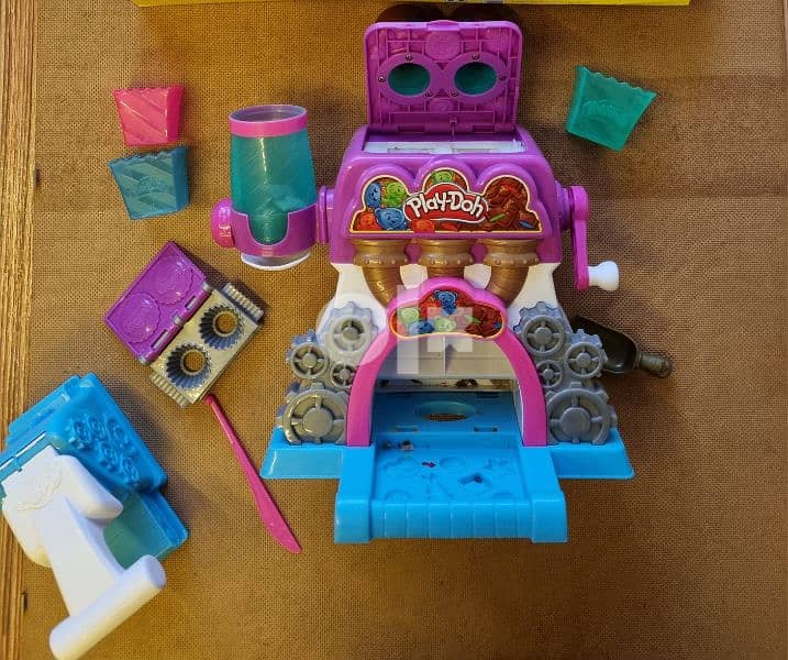 Play doh kitchen candy delight machine 2