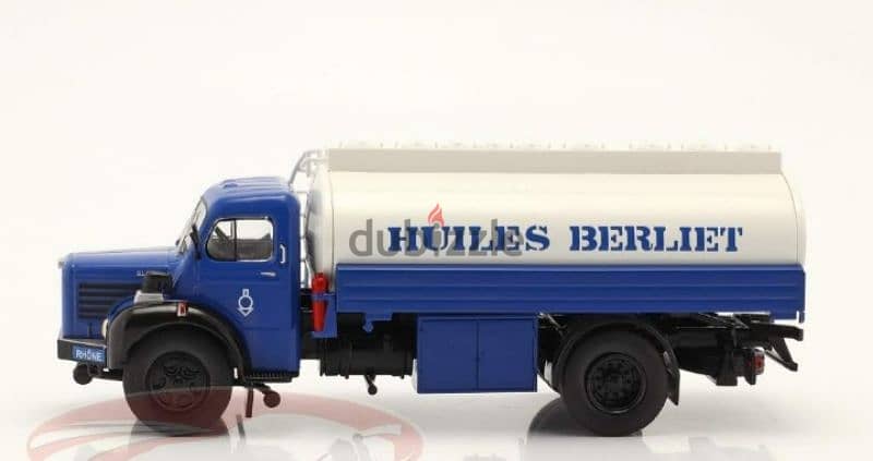 Berliet M2 Tank Truck (1960) diecast car model 1;43. 1