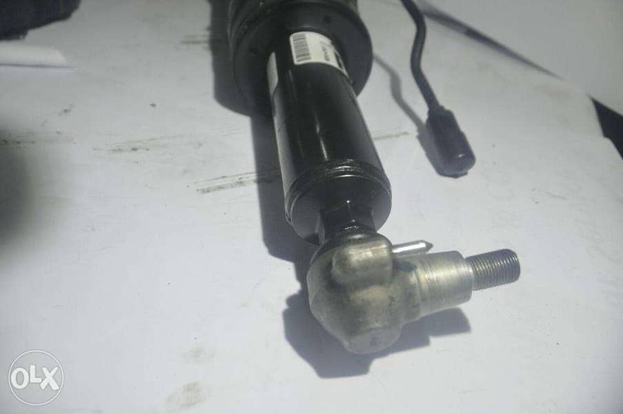 Mercedes Benz amg W221 S63 shock absorber 1