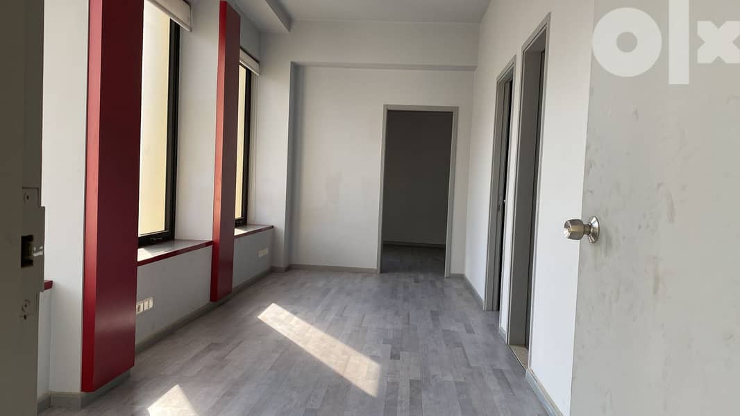 L10517-Nice Office For Rent in Downtown Near Beirut Souks 3