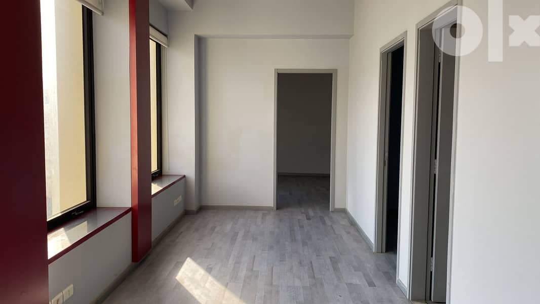 L10517-Nice Office For Rent in Downtown Near Beirut Souks 5