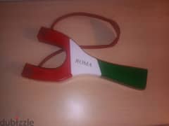 italian flag wooden slingshot with couloured rubber 0
