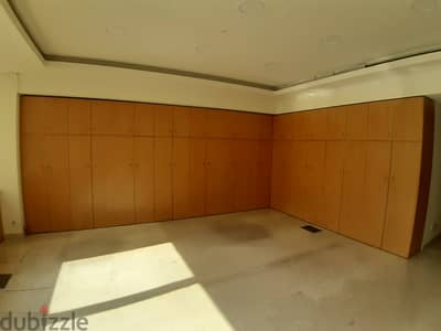 Office for rent in Achrafieh مكتب للأجار في الأشرفية