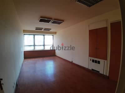 Office for rent in Charles malek مكتب للأجار  في الأشرفية