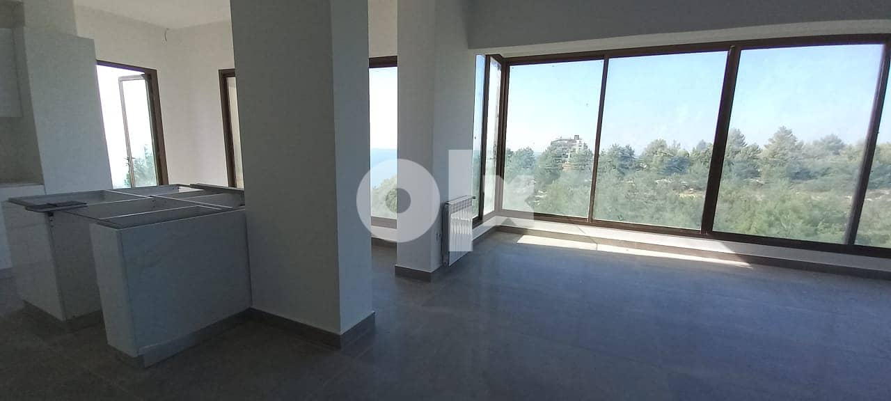 L08699-A Deluxe Apartment for Rent in Adma with Garden and Sea View 2