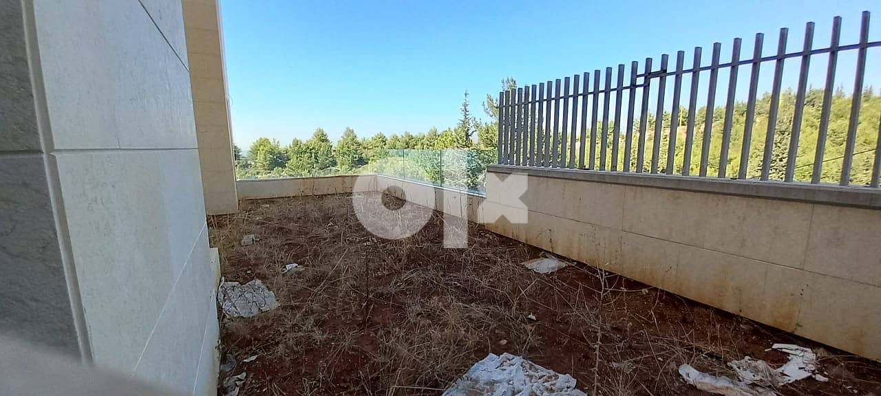 L08699-A Deluxe Apartment for Rent in Adma with Garden and Sea View 8