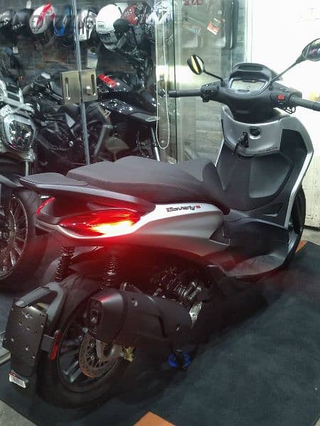 Limited offer Piaggio Beverly S 300cc 2022 keyless full led abs asr 3