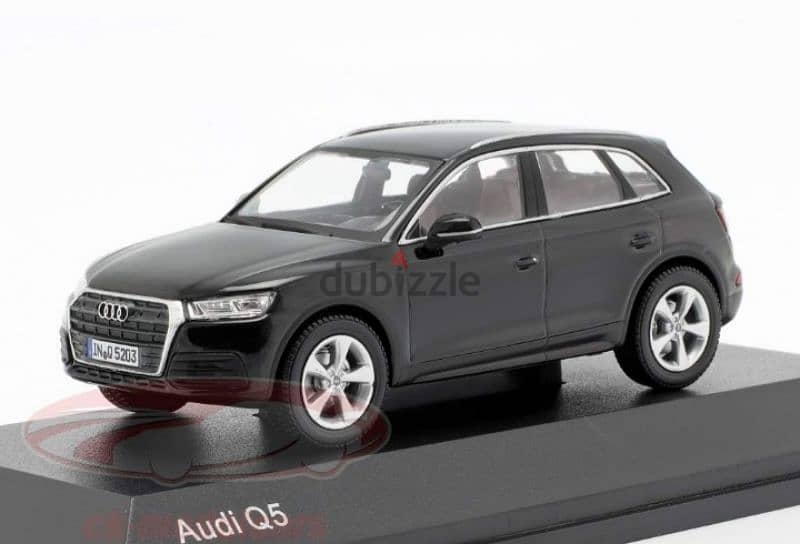 Audi Q5 diecast car model 1;43. 1