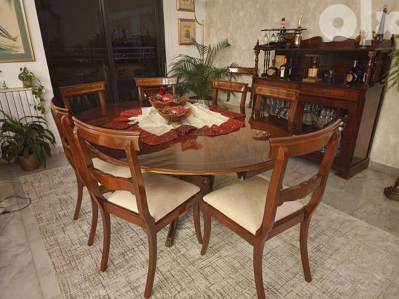 Dining room Excellent Condition 0