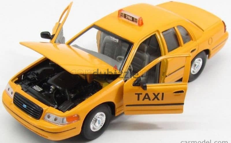 Ford Crown Victoria Taxi ('99) diecast car model 1:24. 3