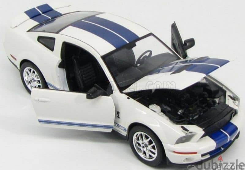 Ford Shelby GT500 ('07) diecast car model 1:24. 3