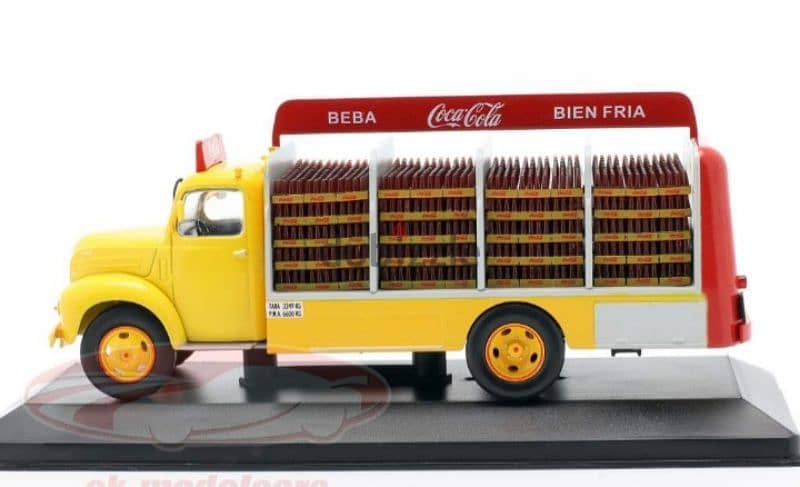 Coca Cola Truck (1962) diecast car model 1;43. 2