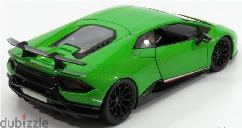 Lamborghini Huracan Performante diecast car model 1;18. 3