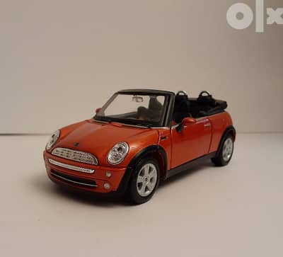 Mini Cooper Cabriolet diecast car model 1:24.