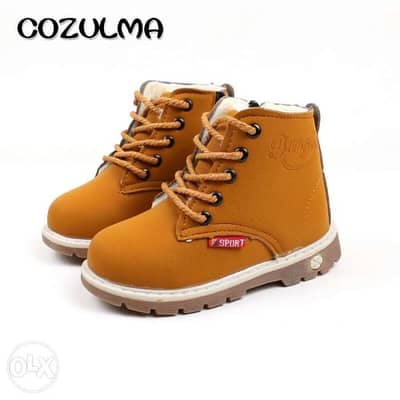 Kids Boots shoes with Fur Size : 26 حذاء ولادي شتوي نمرة