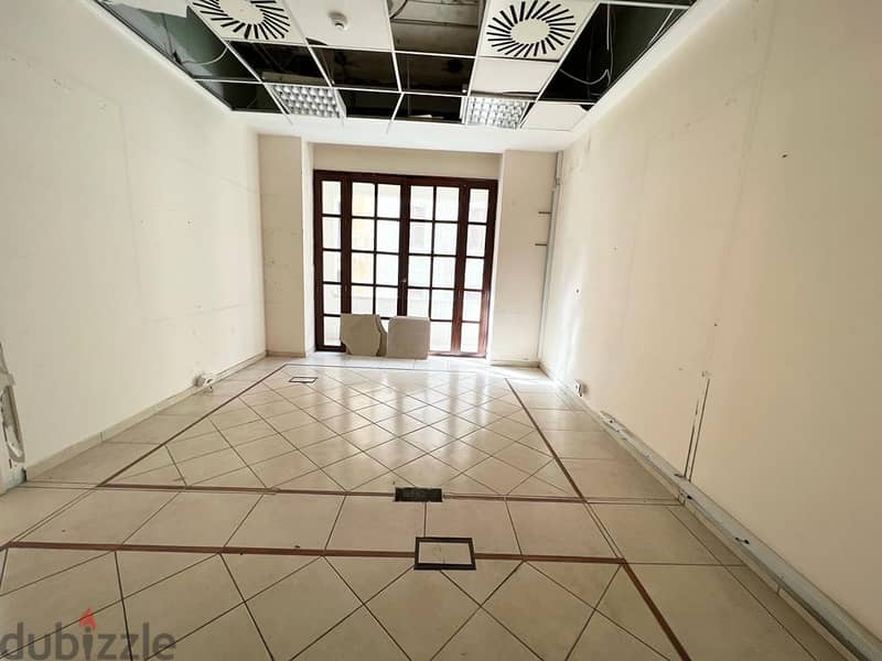 Office for rent Downtown مكتب للإيجار في وسط البلد 2