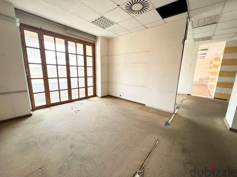 Office for rent Downtown مكتب للإيجار في وسط البلد 10