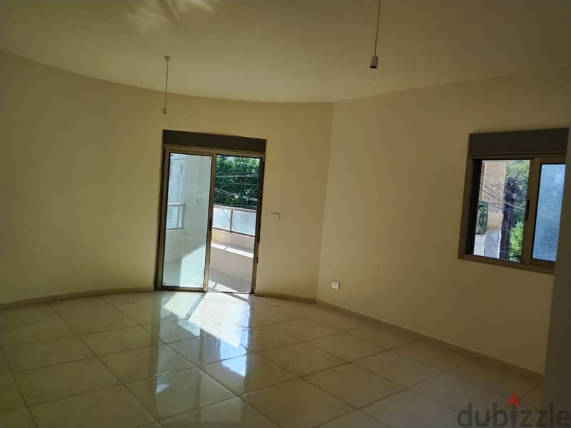 L10572- A 2-Bedroom Apartment For Sale in Sarba 4