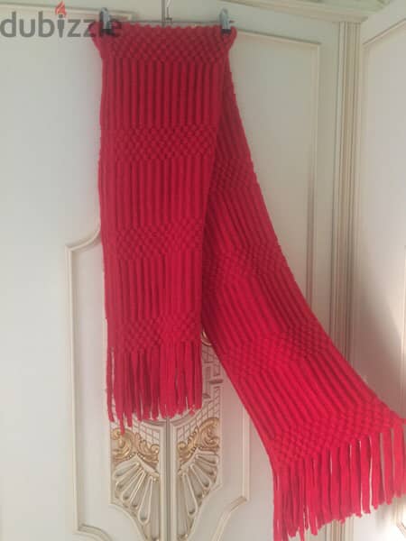 Red Woolen Shawl شال صوف احمر نوعية جيدة 7