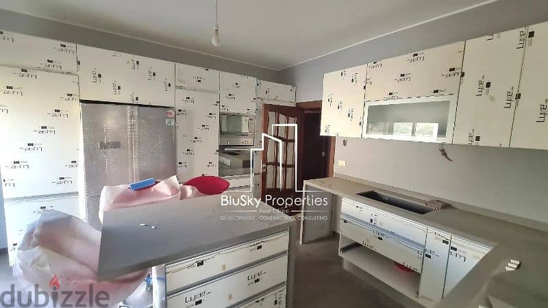 Apartment 215m², Semi - Furnished, 3 beds with view in Mansourieh #PH 9