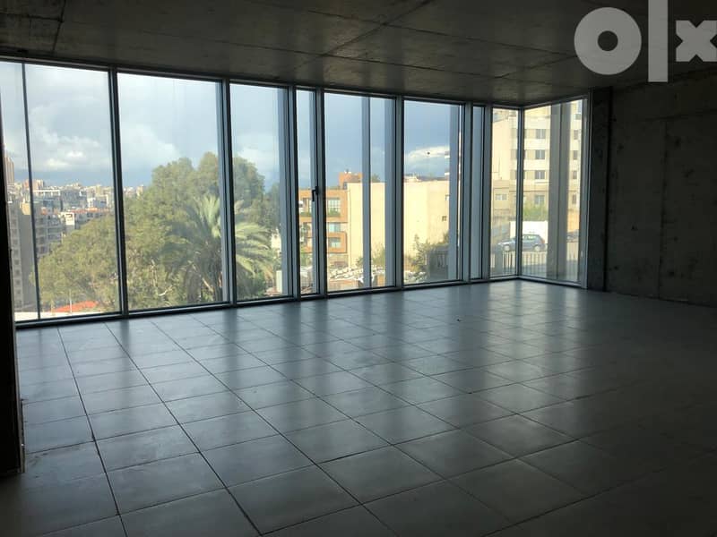 Office for rent in Sin El Fil مكتب للايجار في سن الفيل 0