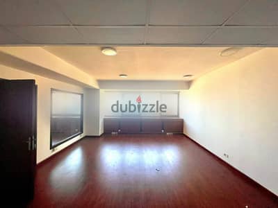 JH22-1400 Office 100m for rent in Beirut, Ain Al Mrayseh, $1,250 cash