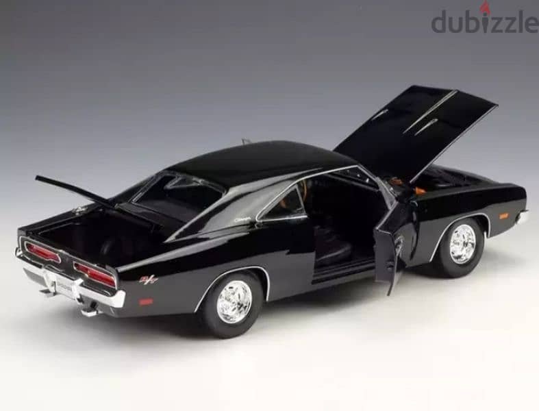 Dodge Charger R/T ('69) diecast car model 1;18. 4