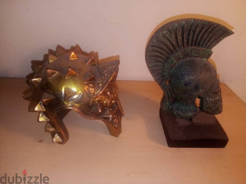 gladiators figurine helmets metal & raisine 12cm /16 cm approx 1