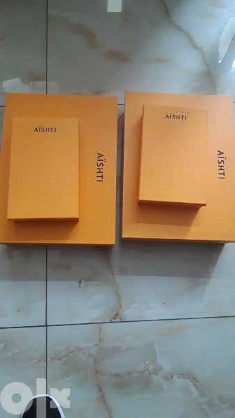 Original quantity of gift box Aishti 1