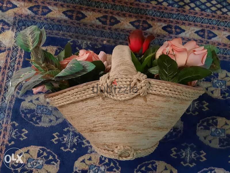Basket pottery made. سلّة فخّار 1