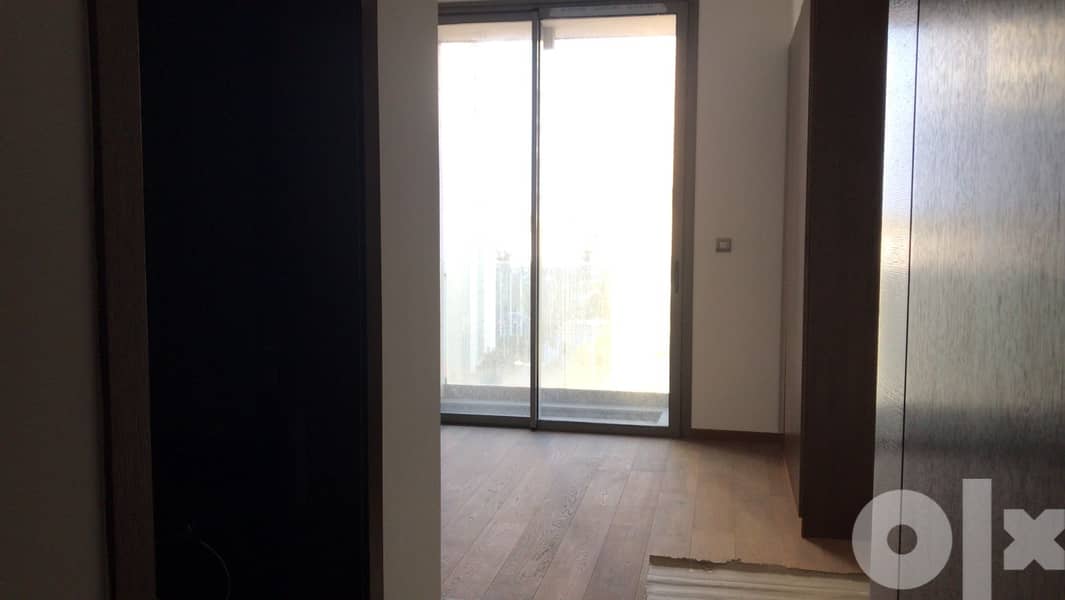 L10625-Super Deluxe Apartment with View For Rent in Downtown 4