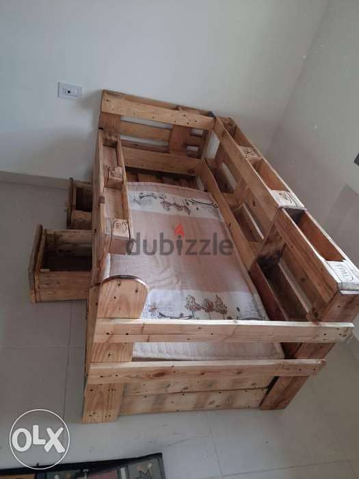 Pallets wood 160 cm kids bed تخت اطفال خشب طبالي مع جارور 3