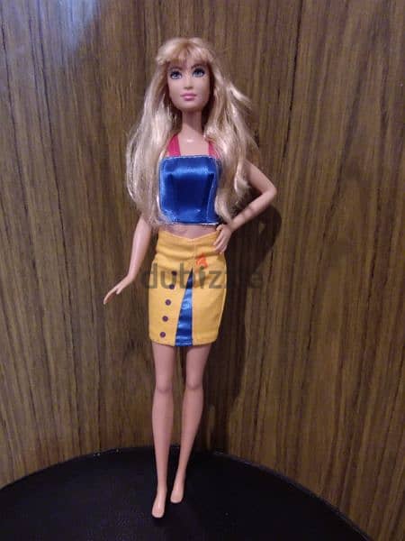 "FASHIONISTA:43 REHENA WITH TENUES" blonde great Mattel weared doll=15 4