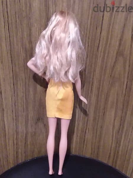 "FASHIONISTA:43 REHENA WITH TENUES" blonde great Mattel weared doll=15 2