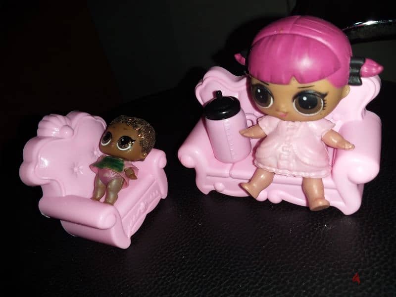 1 LOL Great MGA doll +1 BABY LOL small figurine doll +Furnitures +Cup 0