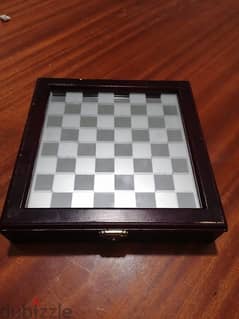 طاولة شطرنج قديمة مع حجار كريستال 0