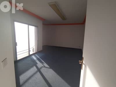 170 Sqm | Office for rent in Hazmieh | 4th Floor