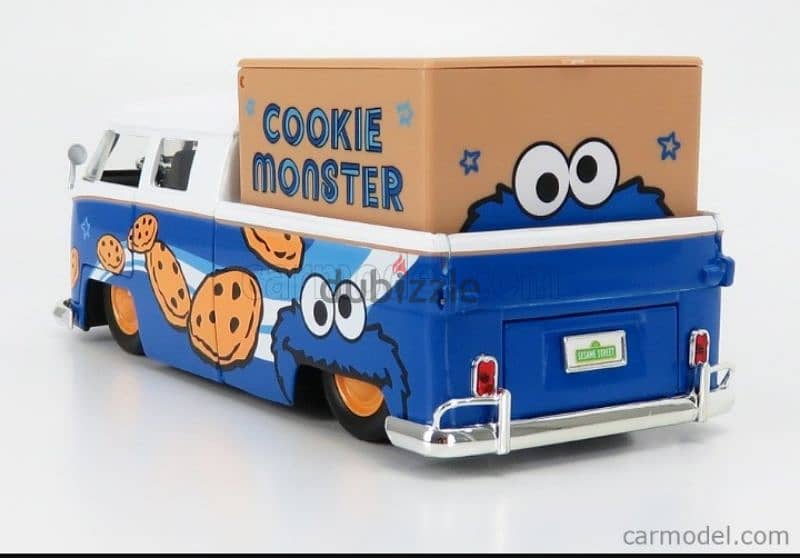 V. W Bus (Sesame Street) diecast car model 1:24. 2