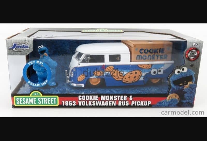 V. W Bus (Sesame Street) diecast car model 1:24. 9