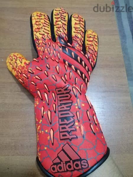 Adidas - Predator Goalkeeper gloves قفازات حارس مرمى 1