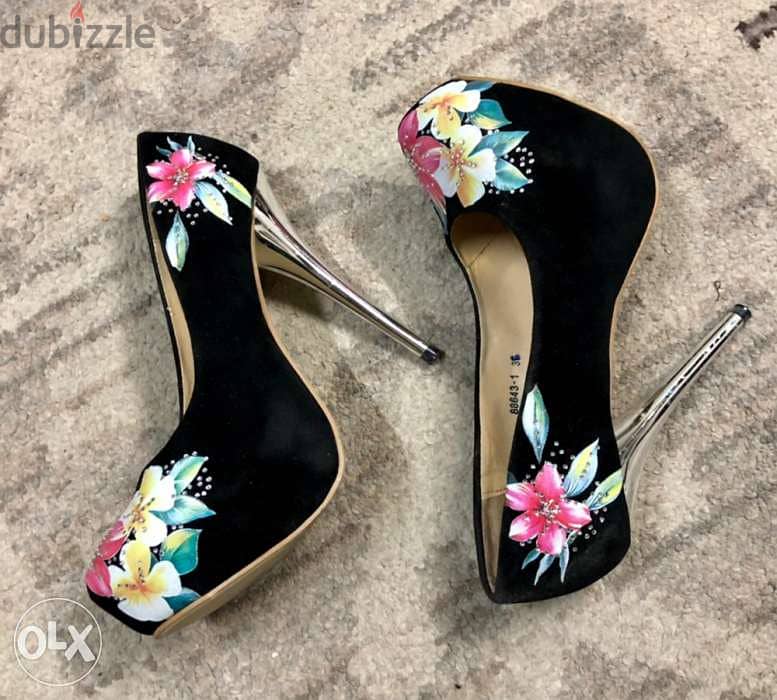 Black high heel shoes for women; special edition 6