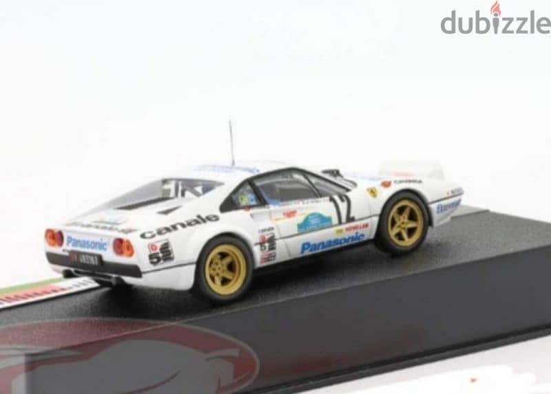 Ferrari 308 GTB diecast car model 1;43. 4