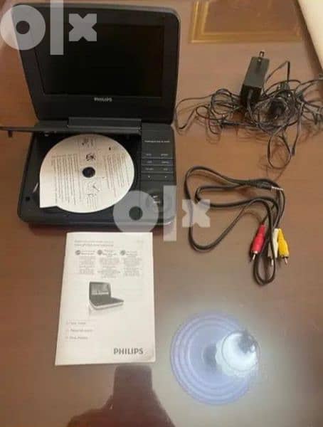 Philips portable DVD player 0