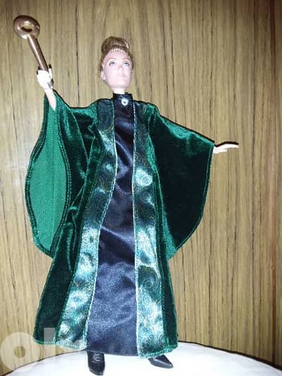 HARRY POTTER PROFESSOR MINERVA MCGONAGALL Disney Great doll=31$