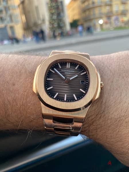 Patek philippe hotsell nautilus rose gold