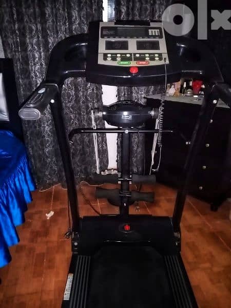 treadmill with 4 exercises in very good condition 1